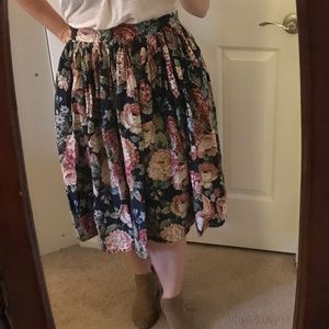 Vintage floral full skirt Collectif London